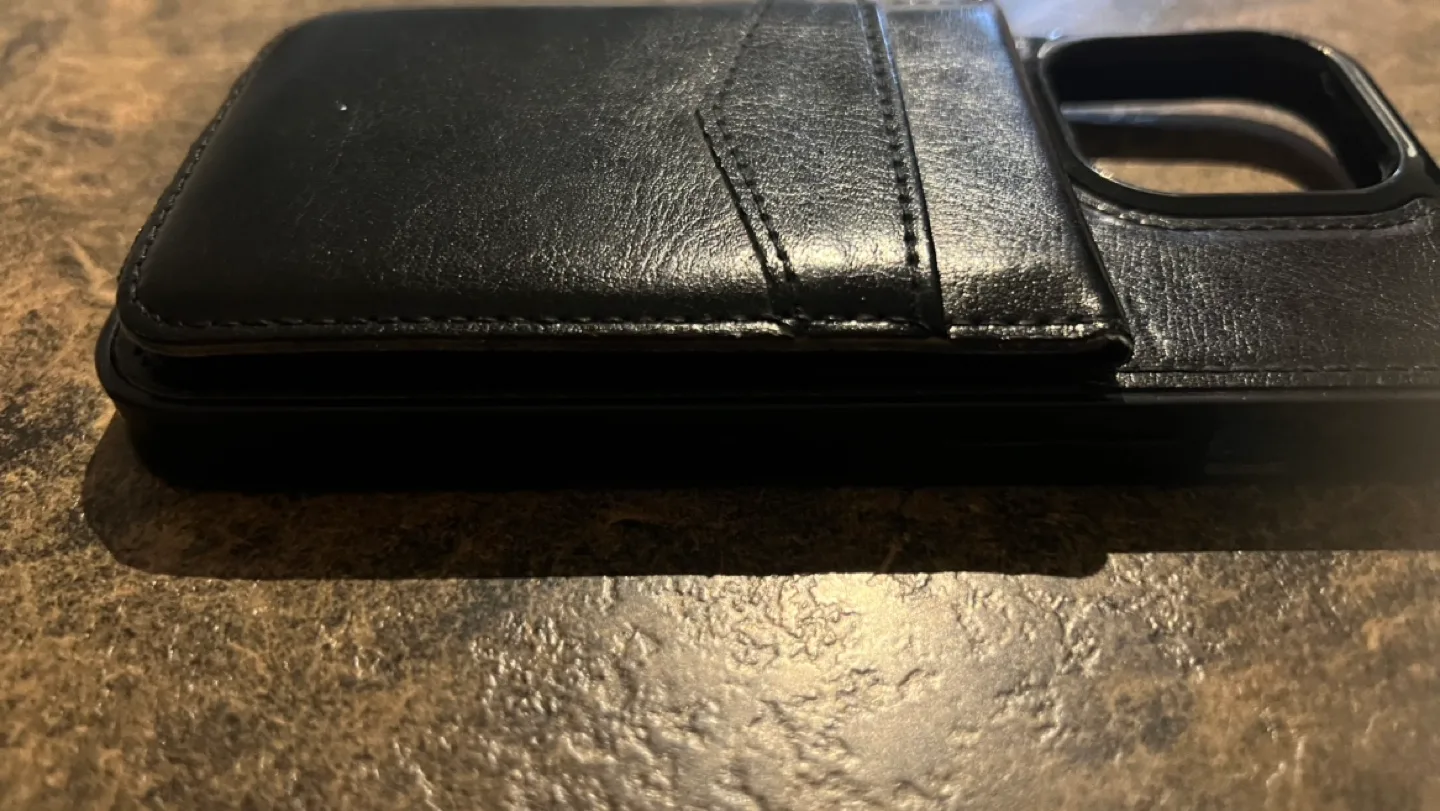 iPhone 13 Leather Wallet Case image indicator(3)