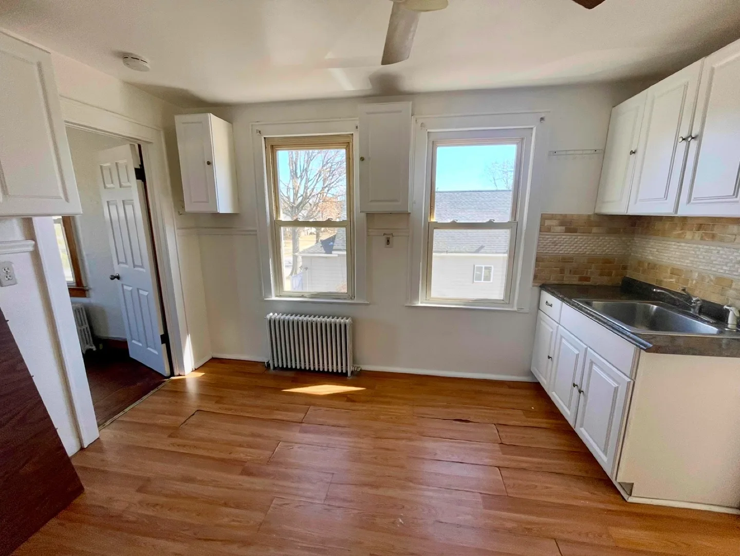 For sale 7 bedrooms home in fairlawn image indicator(4)