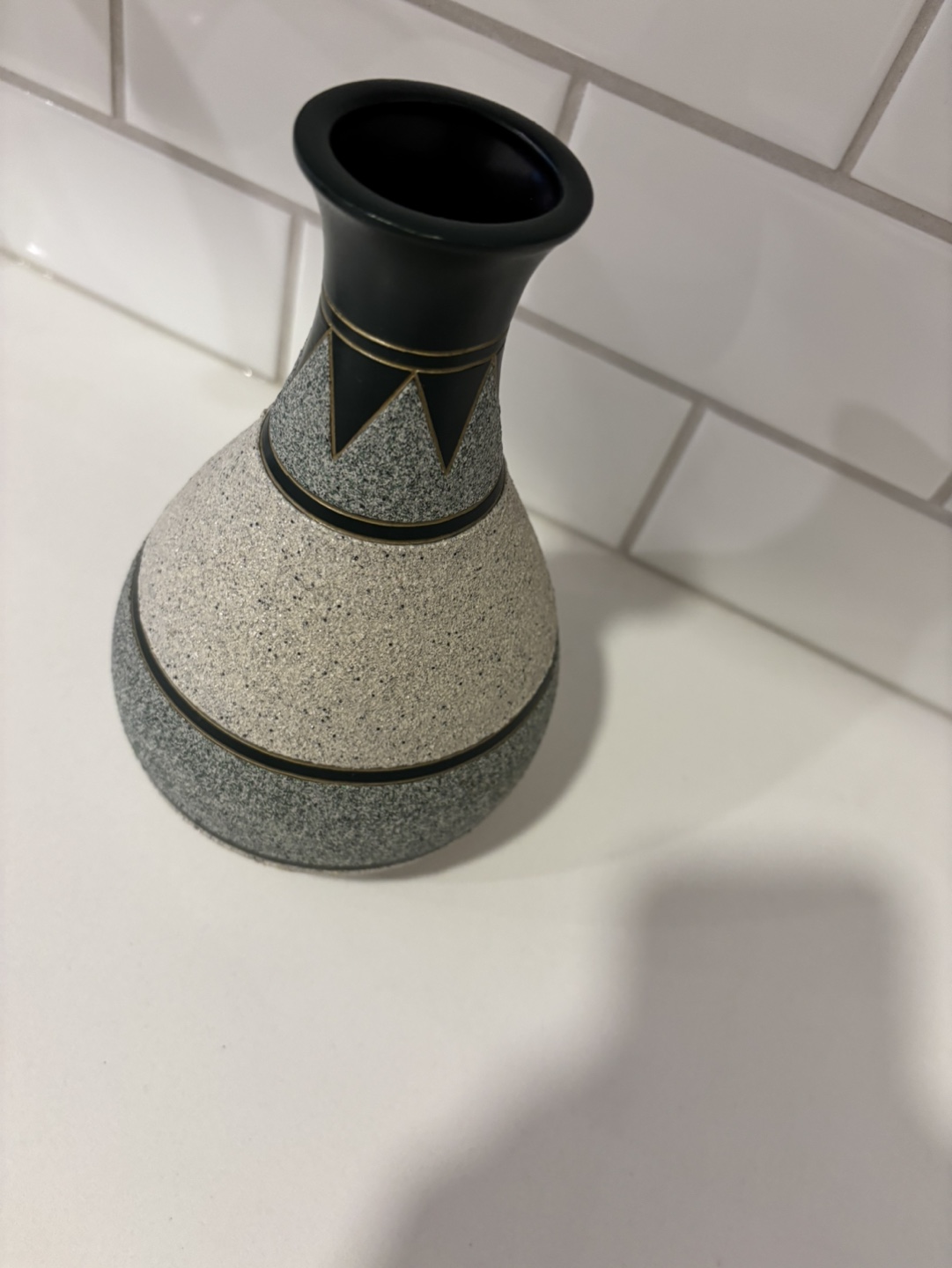 Bonita’s Ceramics 7.5” Vase For Sale - photo 3