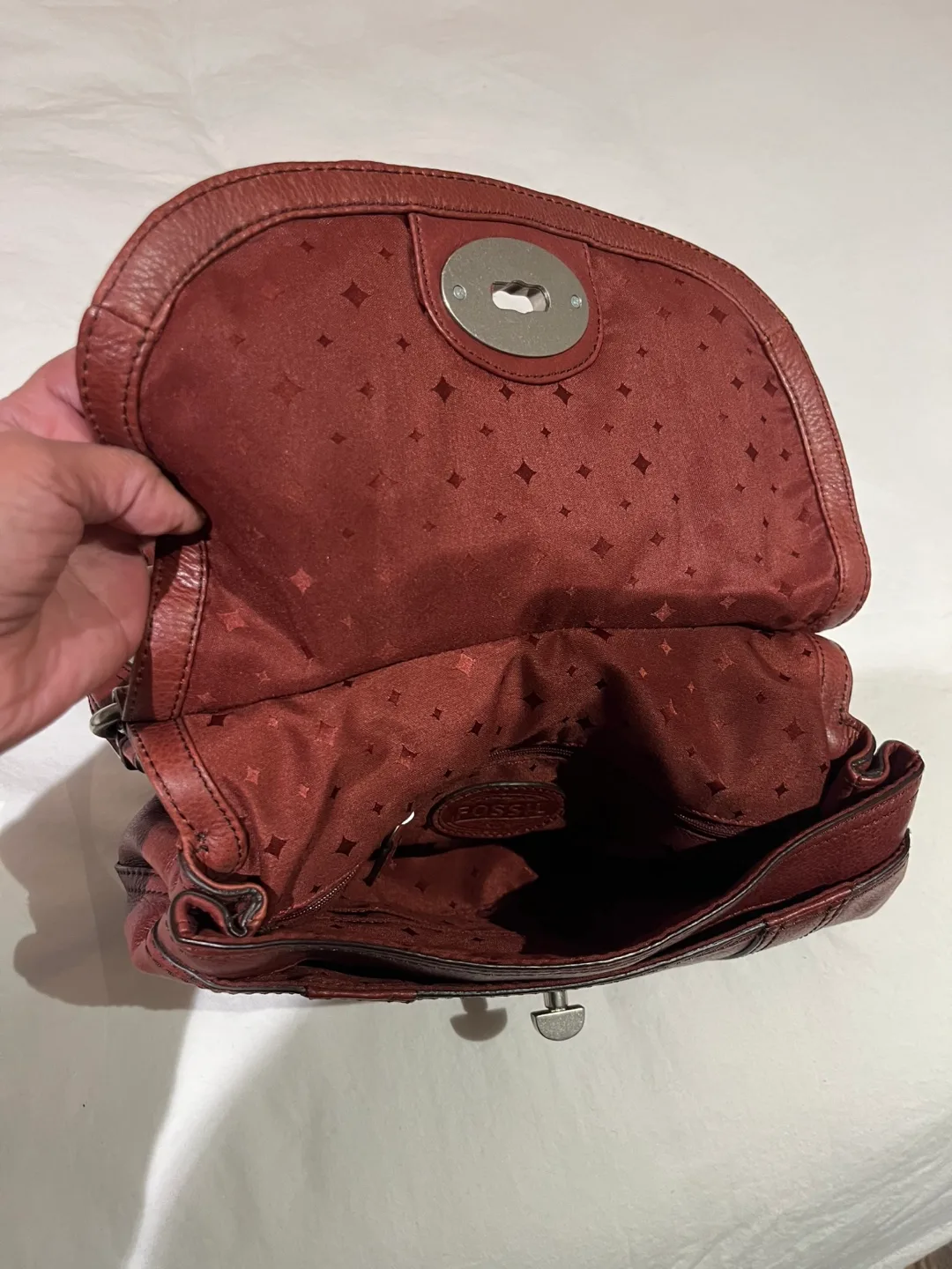 Fossil Leather Crossbody Bag - Burgundy image indicator(3)