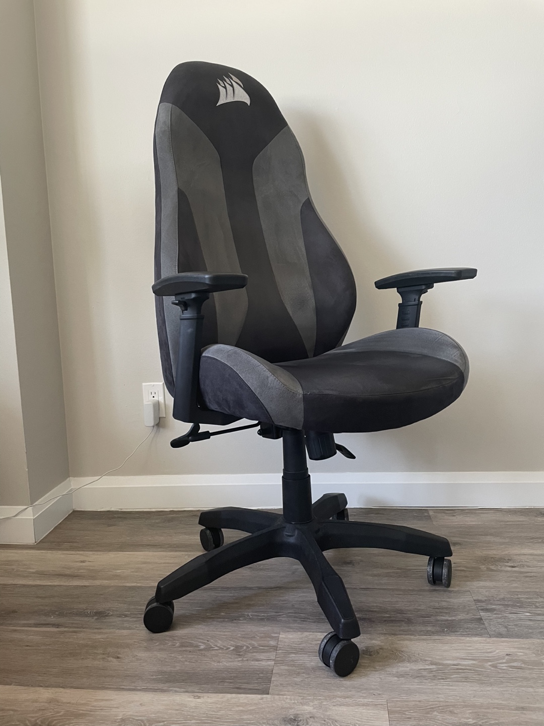 CORSAIR TC60 FABRIC Ergonomic Gaming Chair - Relaxed Fit - Grey - photo 2