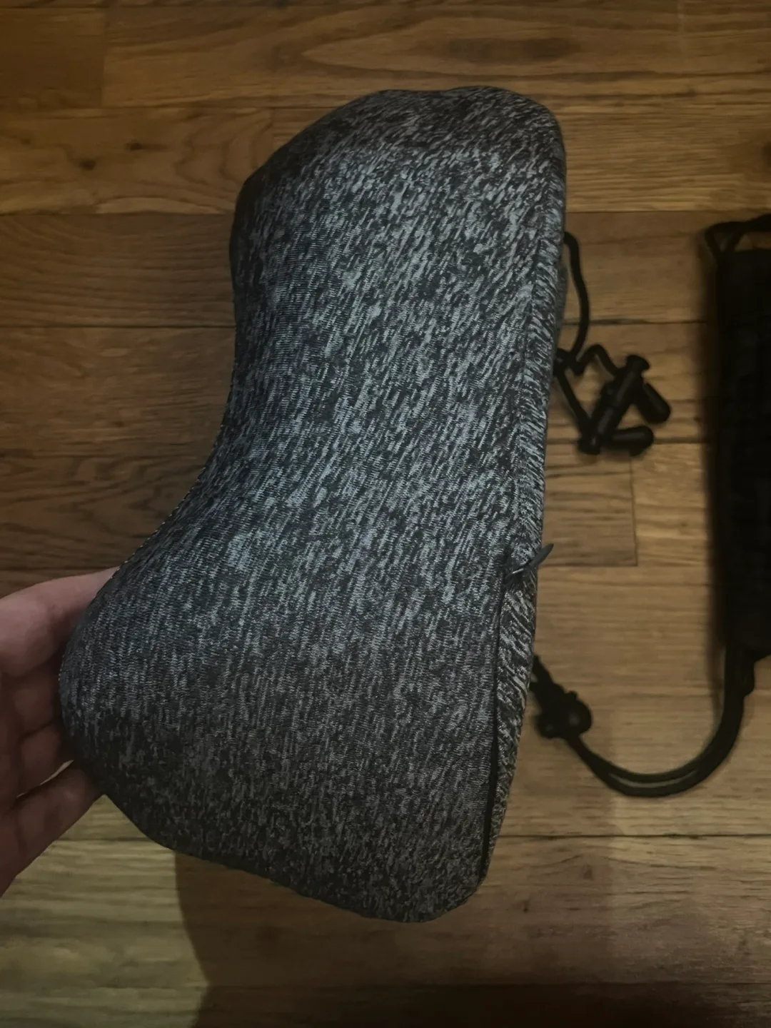 🧡 Travel Neck Pillow with Carrying Bag image indicator(2)