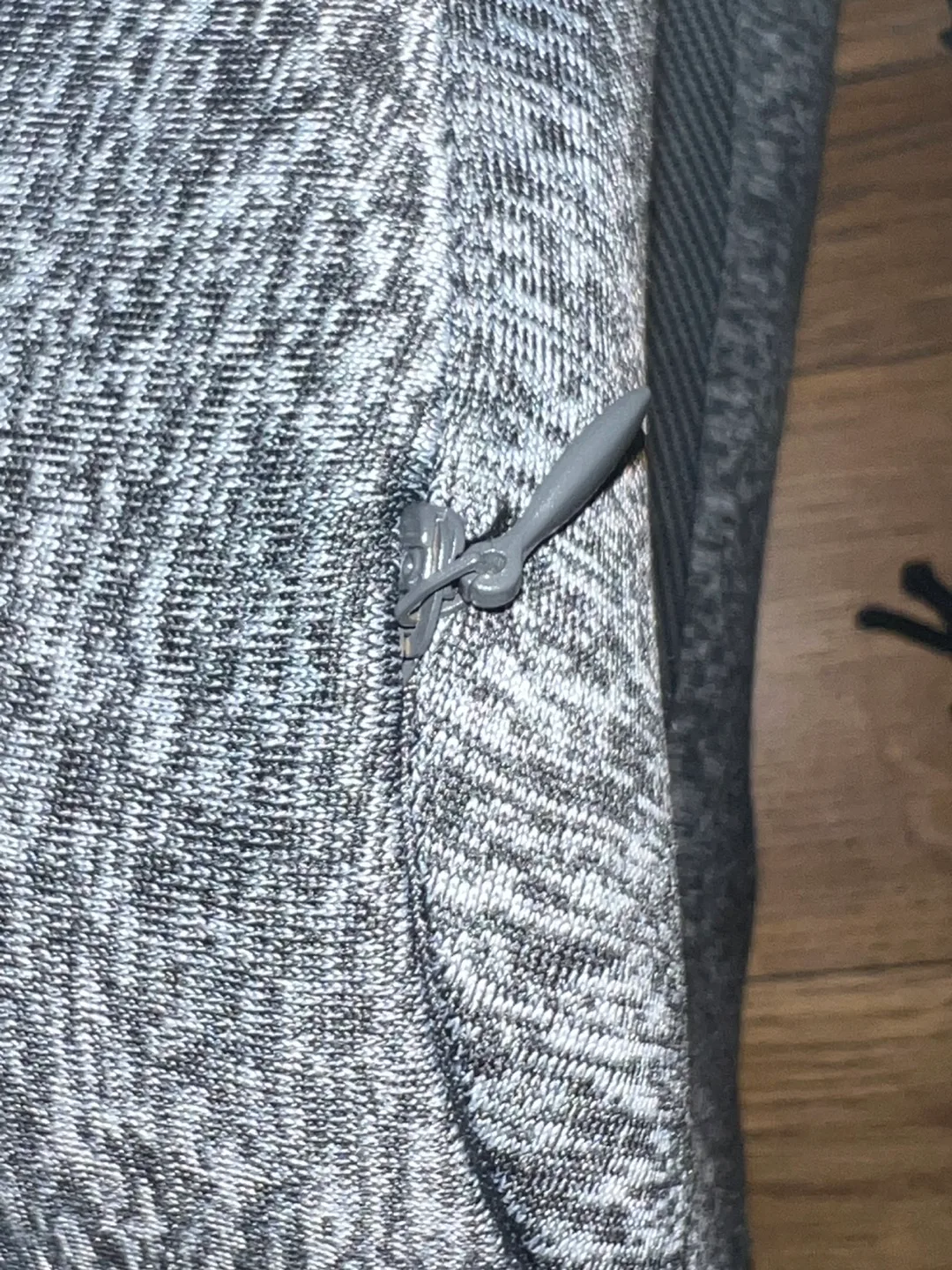 🧡 Travel Neck Pillow with Carrying Bag image indicator(3)