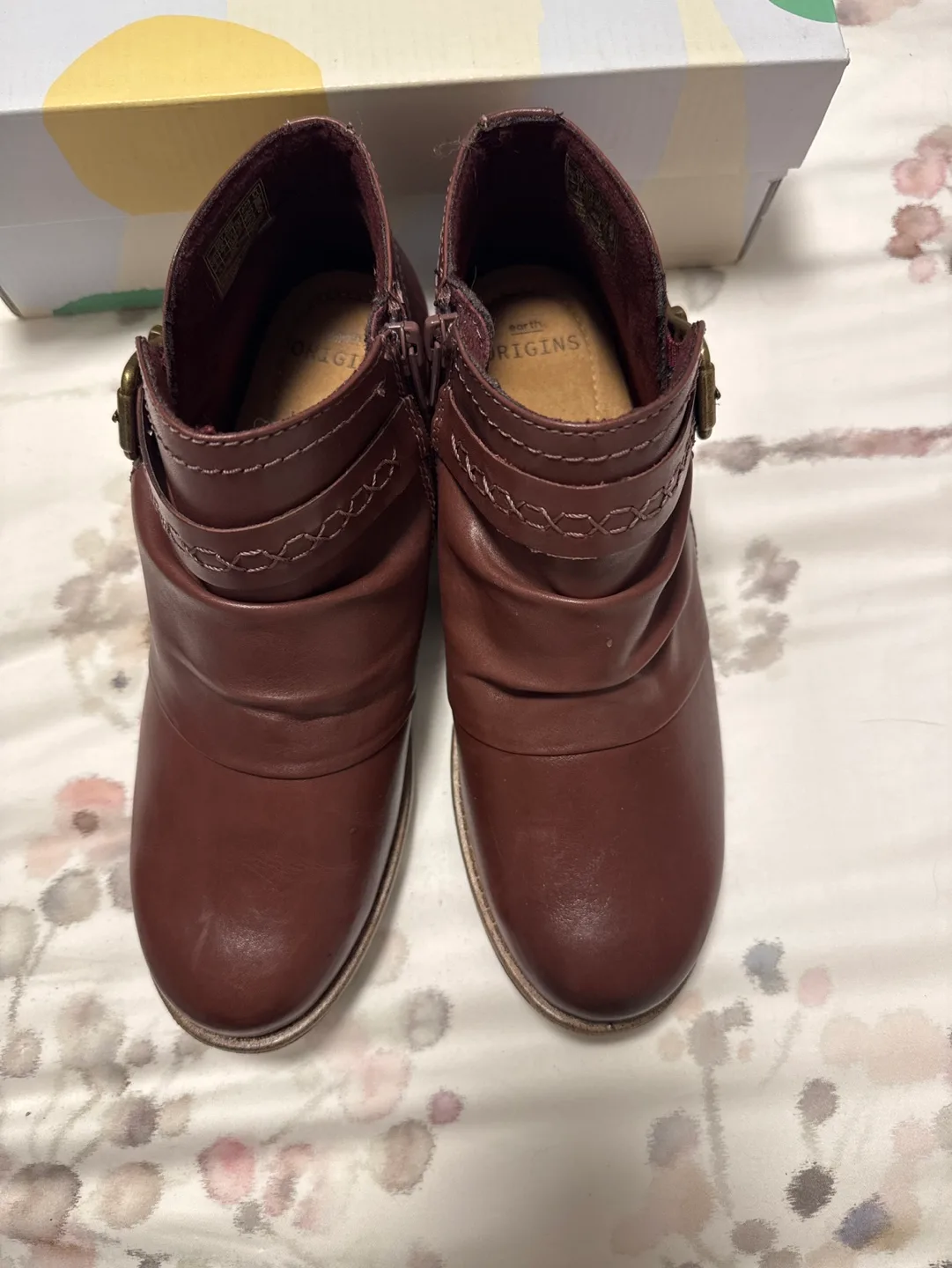 Earth Origins Abby Wide Women's Ankle Boots - Size 9W image indicator(3)