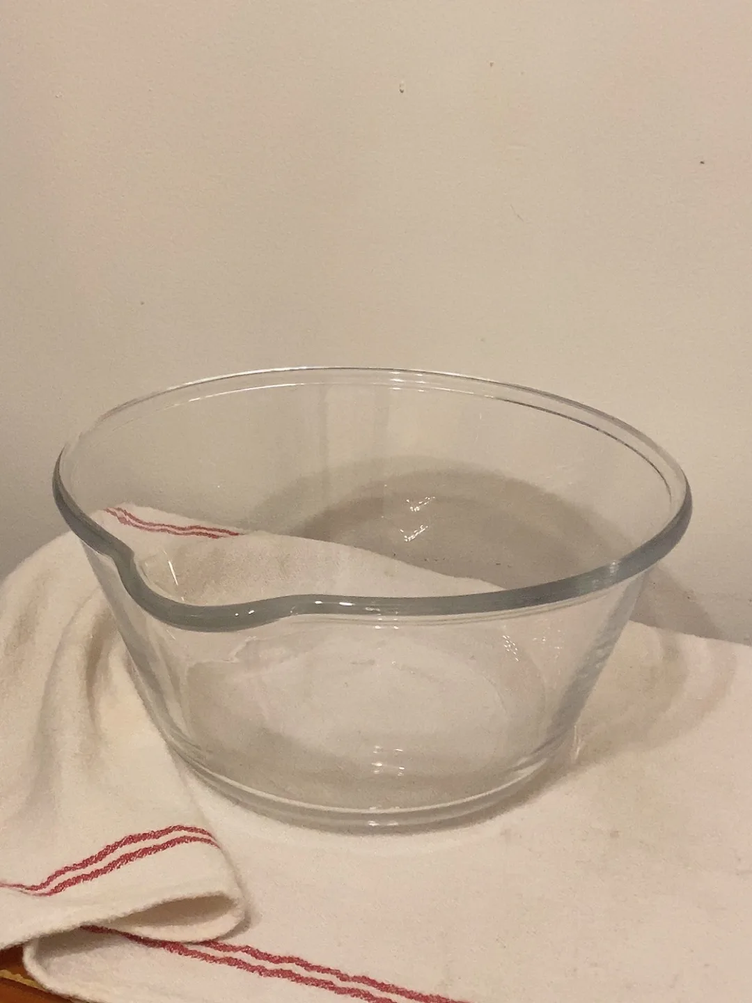 [Moving Sale] Glass Mixing Bowl thumbnail