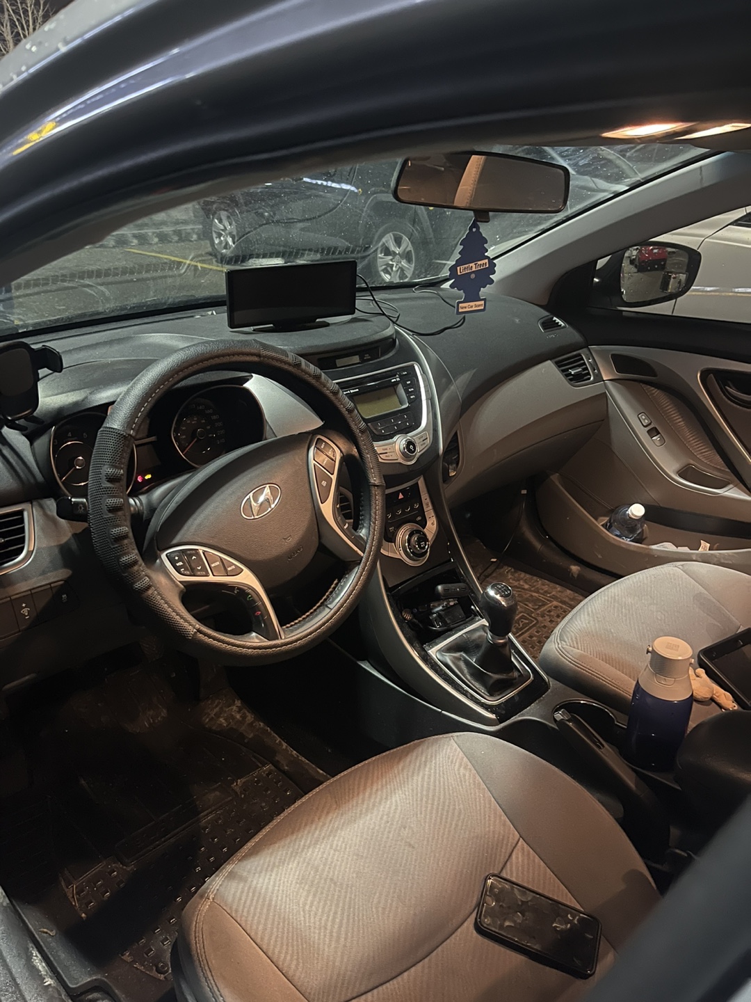 2011 Hyundai Elantra - photo 4