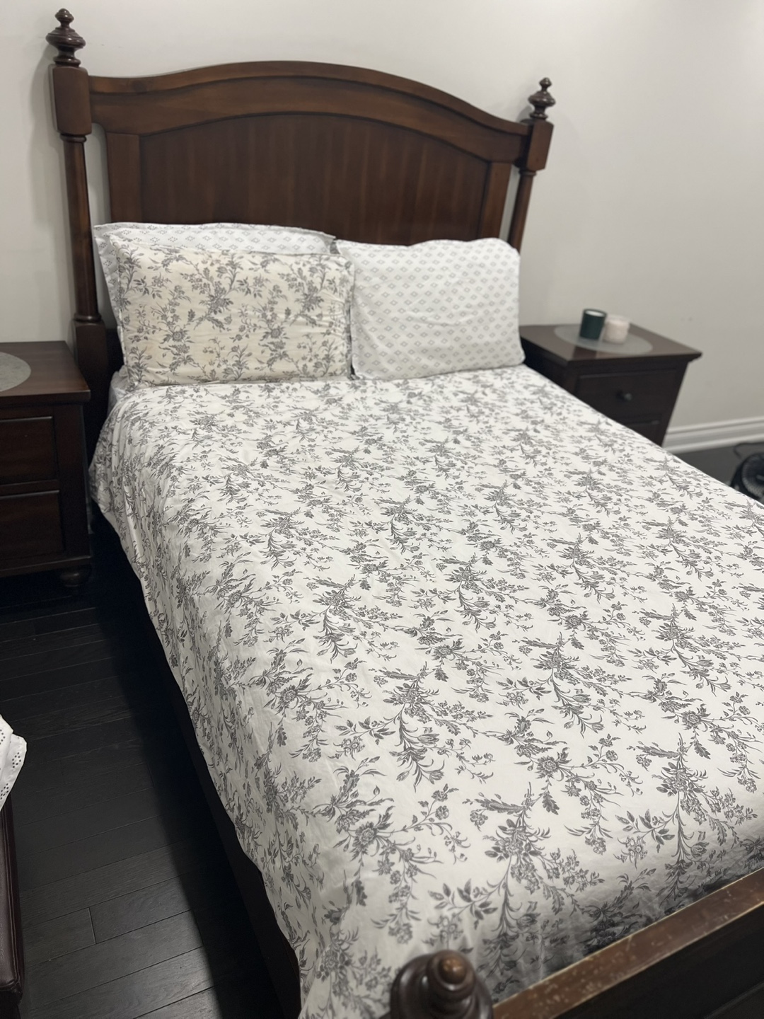 Queen Bed Frame (full-set) - photo 4