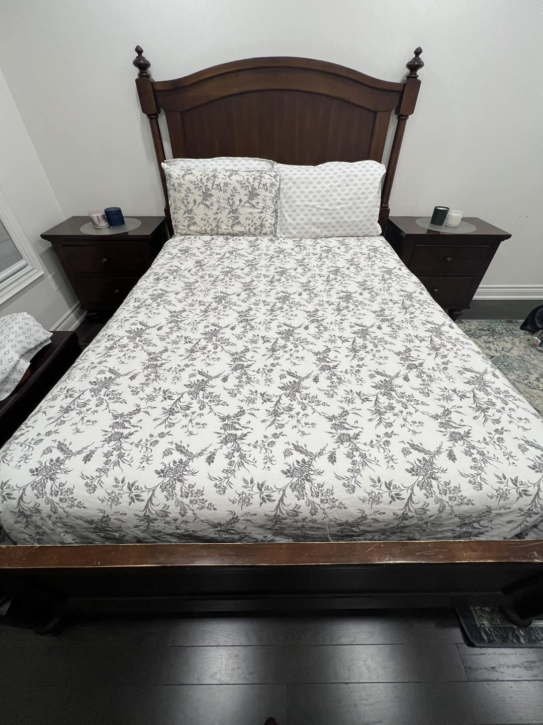 Queen Bed Frame (full-set)