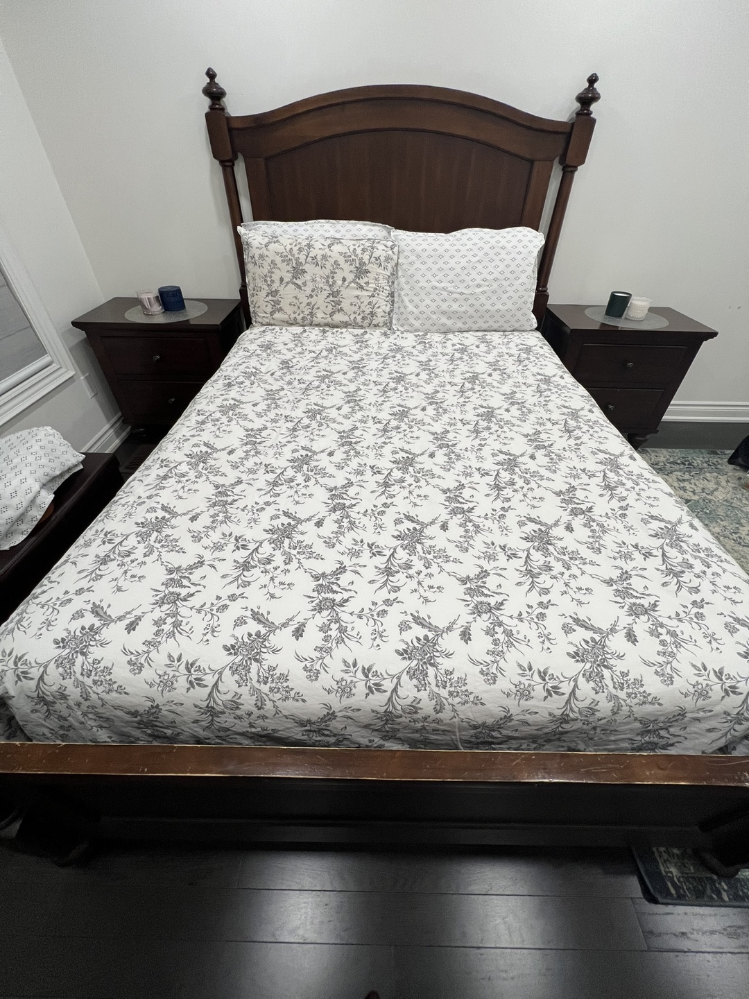 Queen Bed Frame (full-set) - photo 2