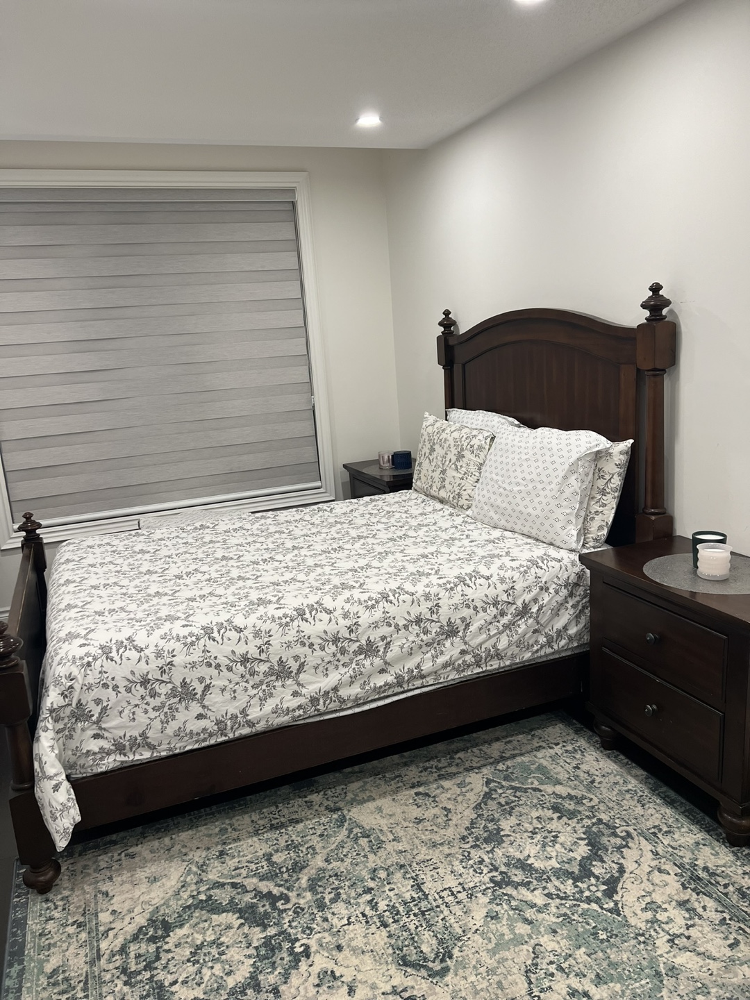 Queen Bed Frame (full-set) - photo 5