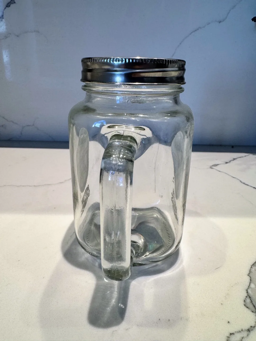 NHL 20 oz Boston Bruins Glass Mason Jar with Lid and Handle image indicator(3)