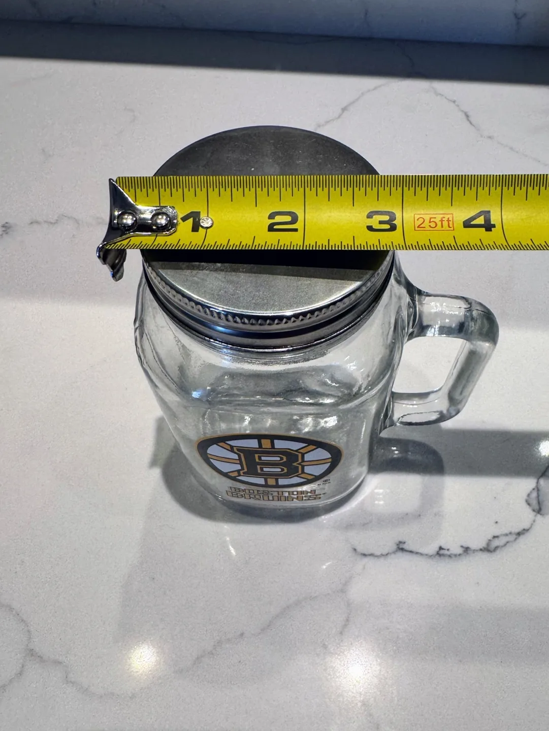 NHL 20 oz Boston Bruins Glass Mason Jar with Lid and Handle image indicator(7)