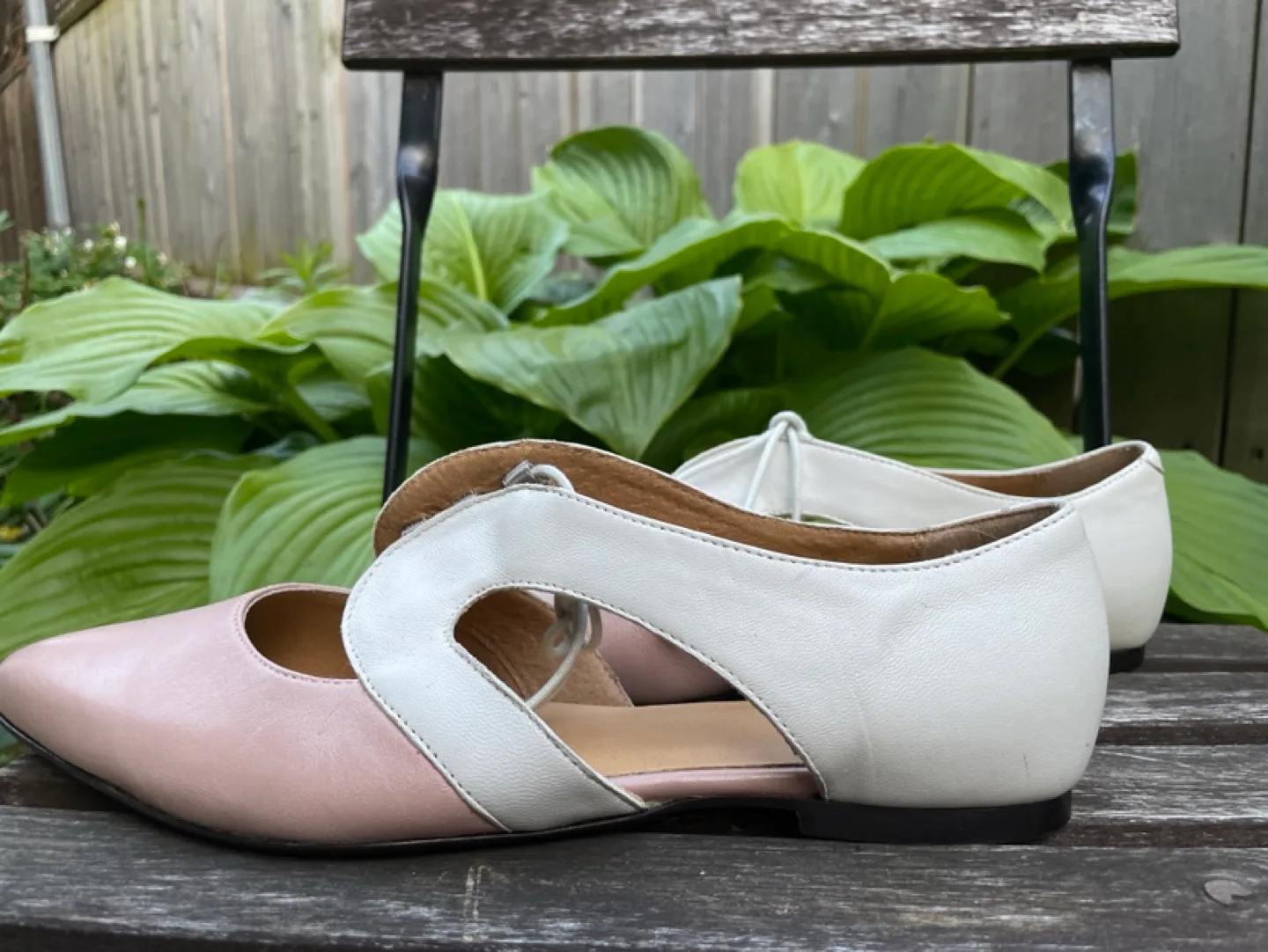 Unique TT MILANO, Two Tone Leather Ballerina Flats image indicator(2)