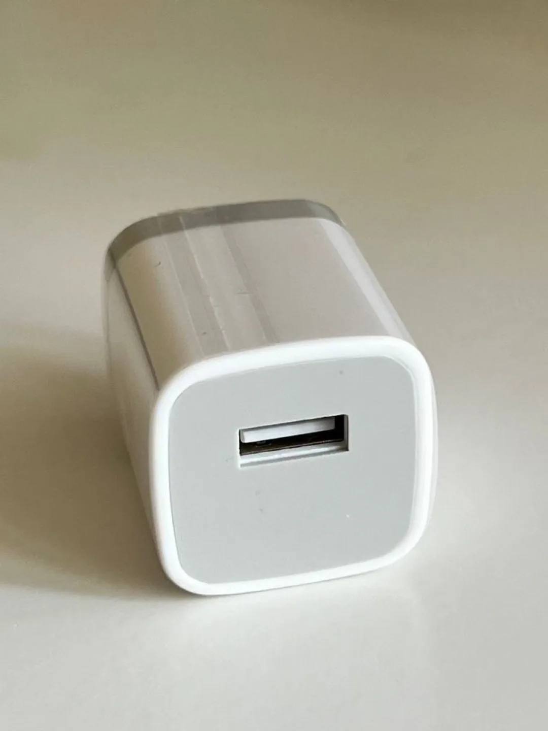 USB Power Adapter - 1A Output image indicator(2)