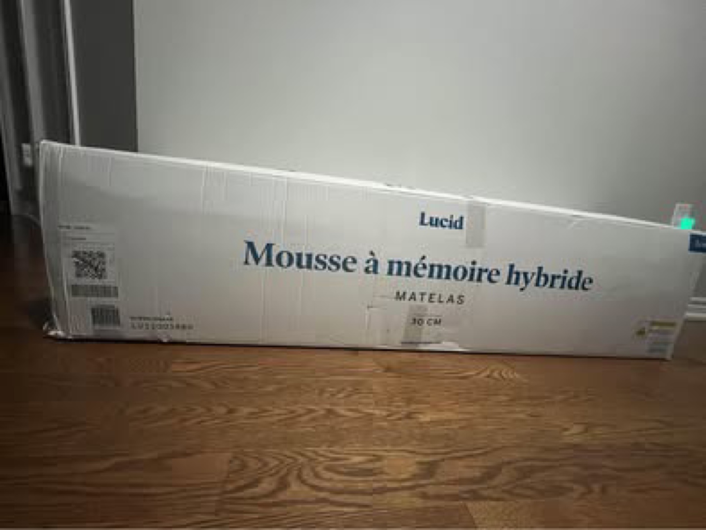 Queen Lucid 12-inch Hybrid Mattress - photo 3