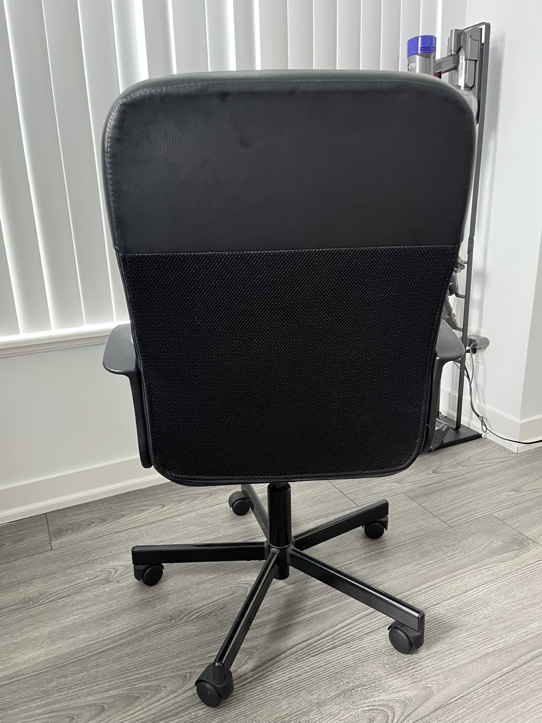 Office Chair - Black Leather and Mesh - photo 2