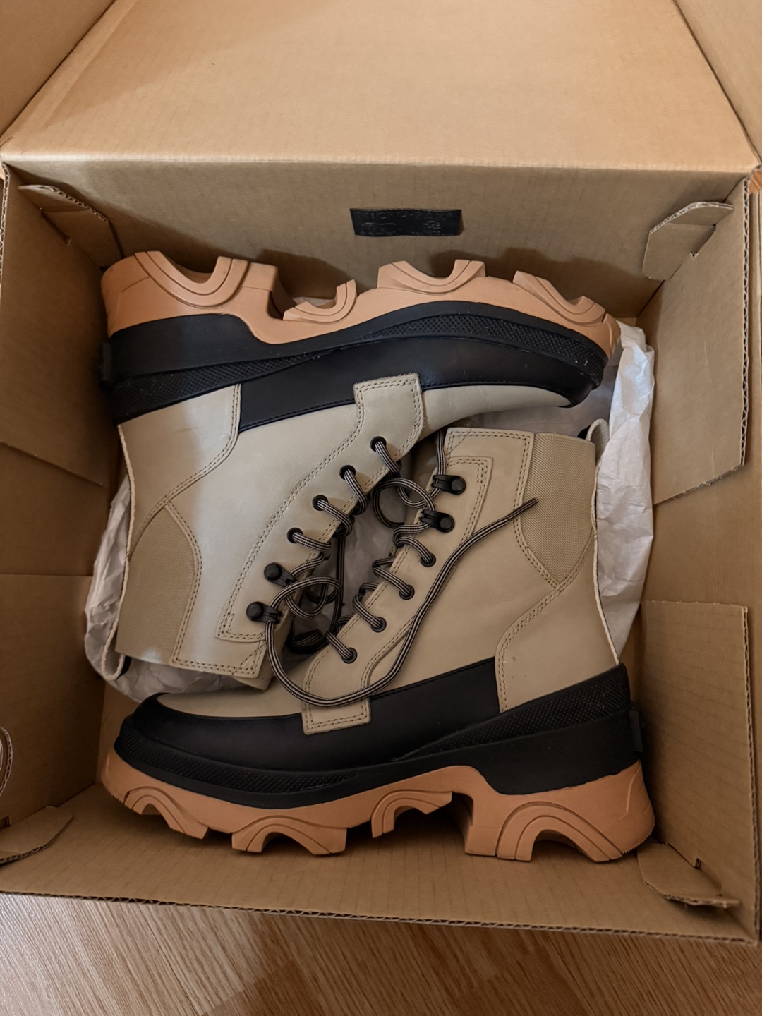 Sorel Out N About Plus Lace-Up Boots - Size 7