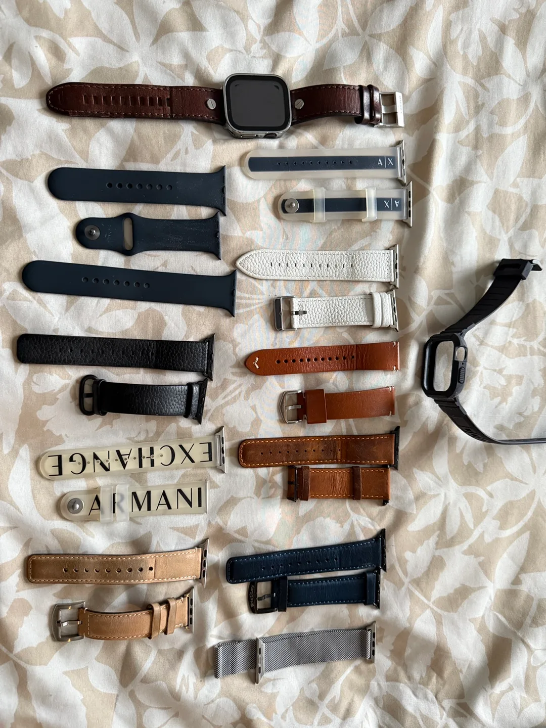 Apple Watch Series 7 (GPS + CELLULAR) Bundle image indicator(5)