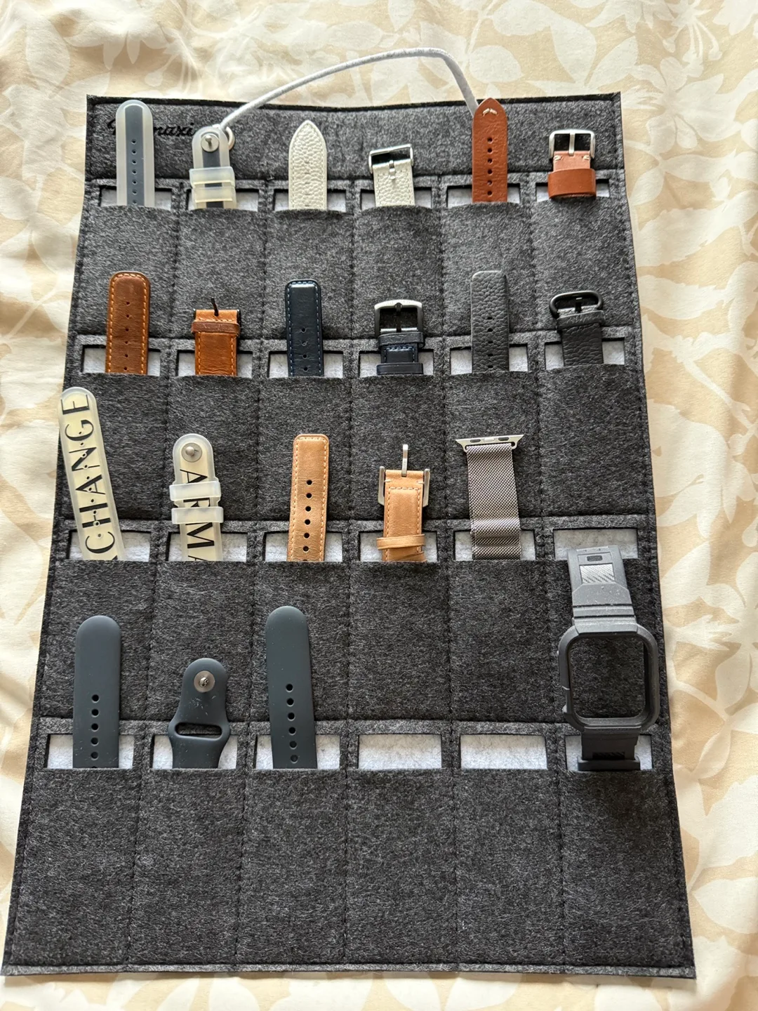 Apple Watch Series 7 (GPS + CELLULAR) Bundle image indicator(6)