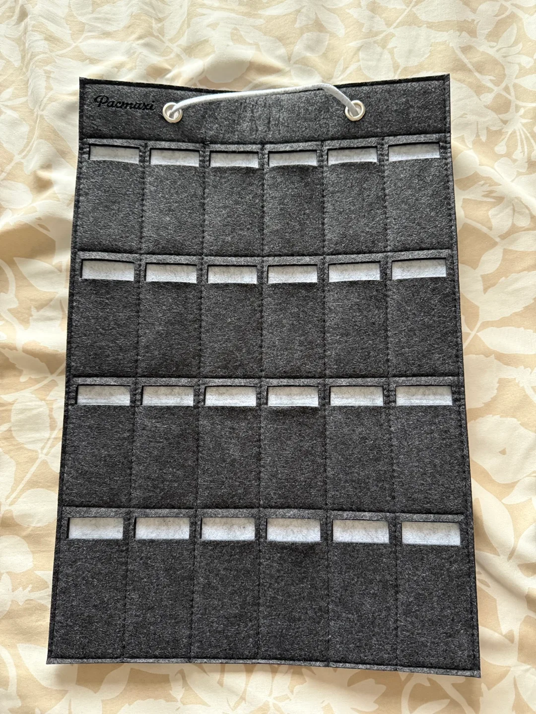 Apple Watch Series 7 (GPS + CELLULAR) Bundle image indicator(4)