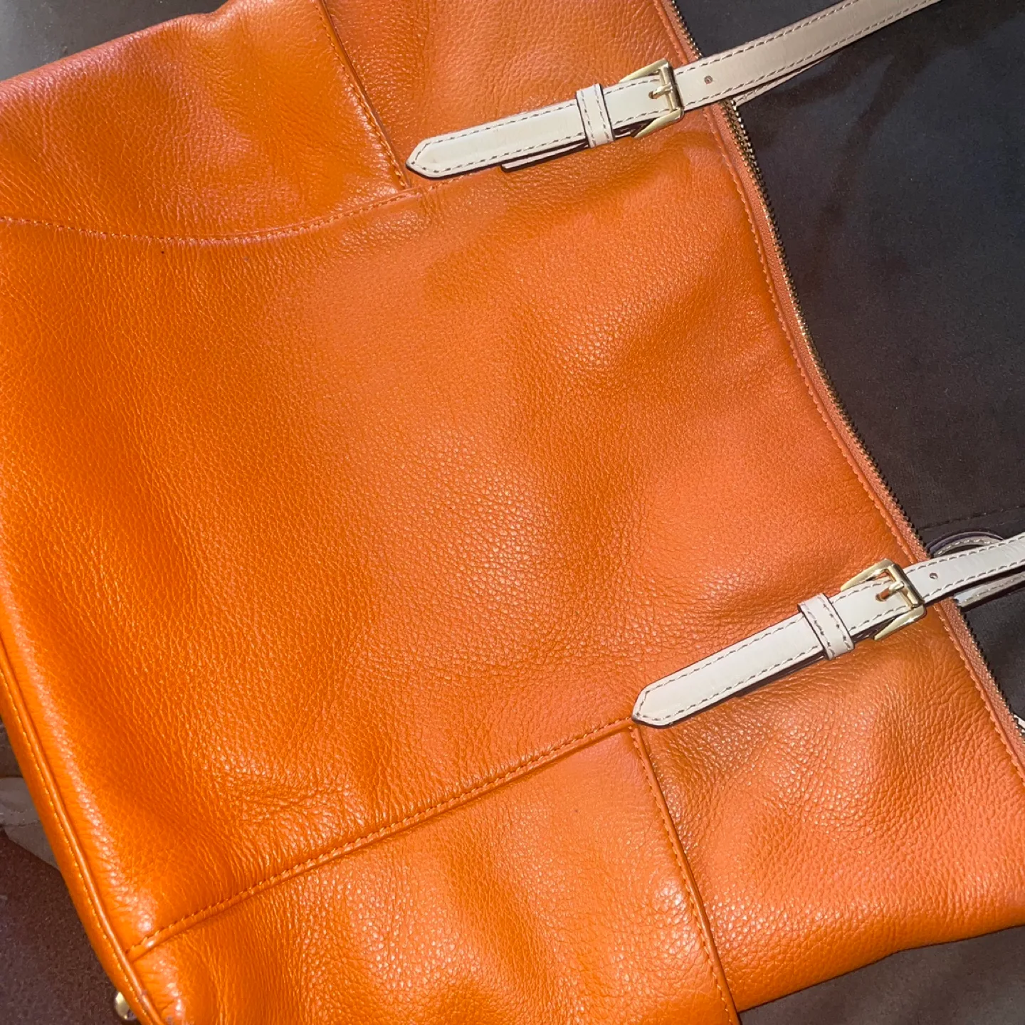 Michael Kors Orange Leather Tote Bag image indicator(2)