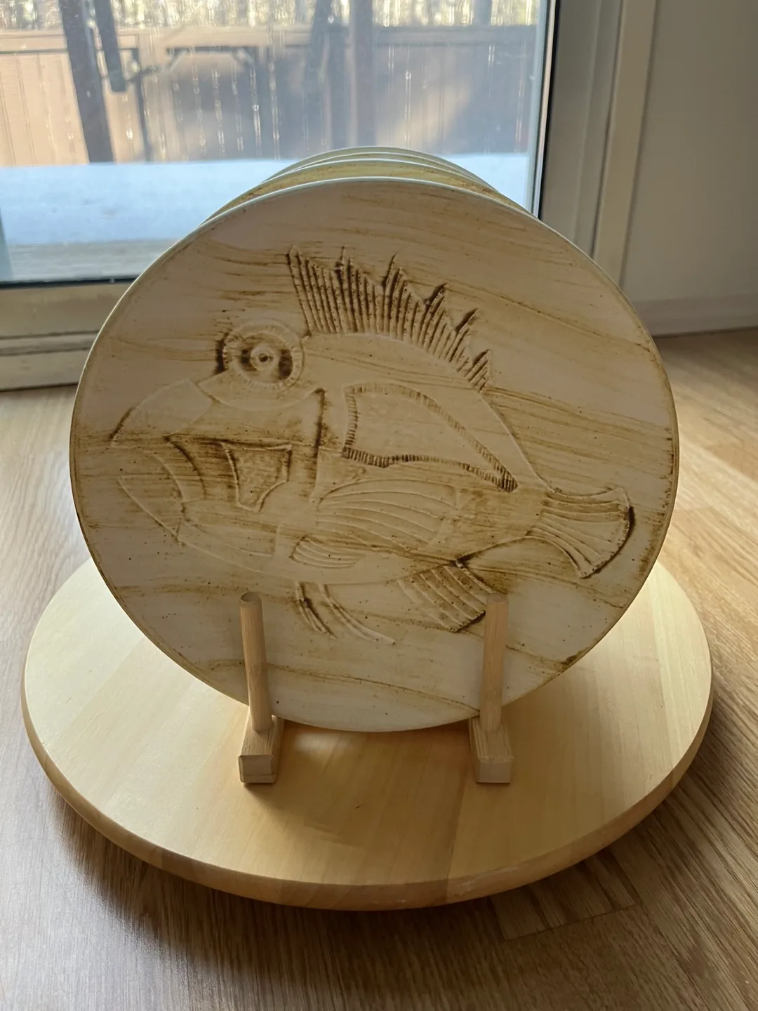 Vintage Modern Fish-Shaped Serving Platter and Plates image indicator(9)