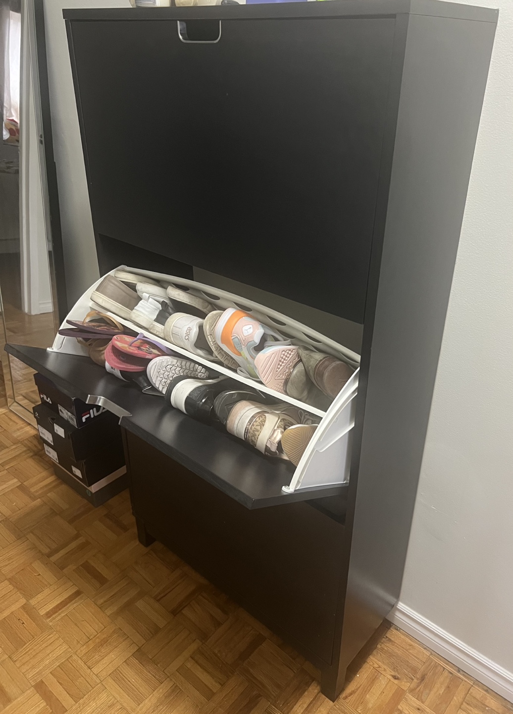 Black Shoe Cabinet with Three Compartments - photo 4