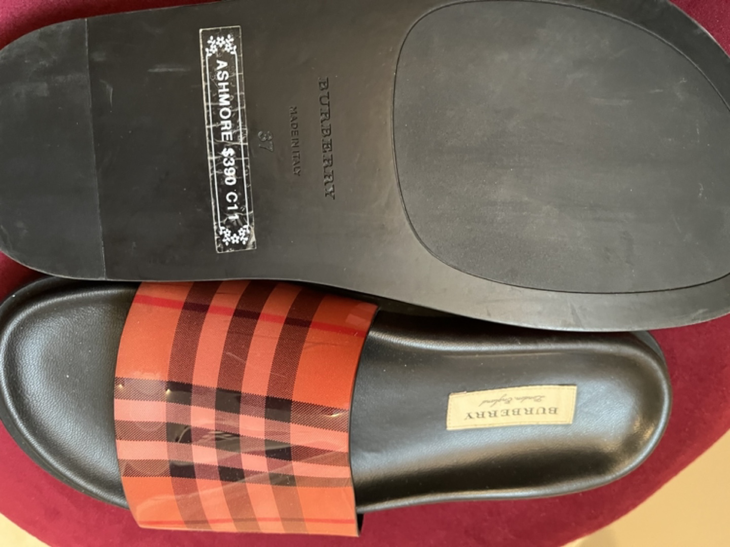 Burberry Slides - photo 2