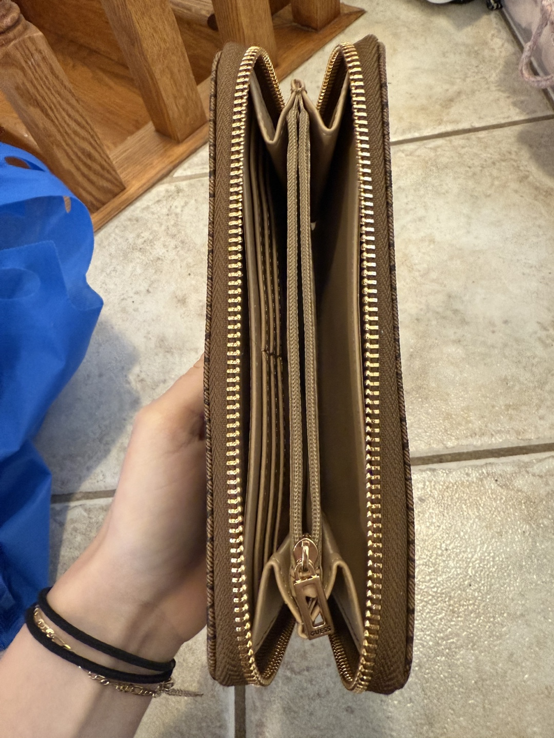 Guess Wallet - photo 2