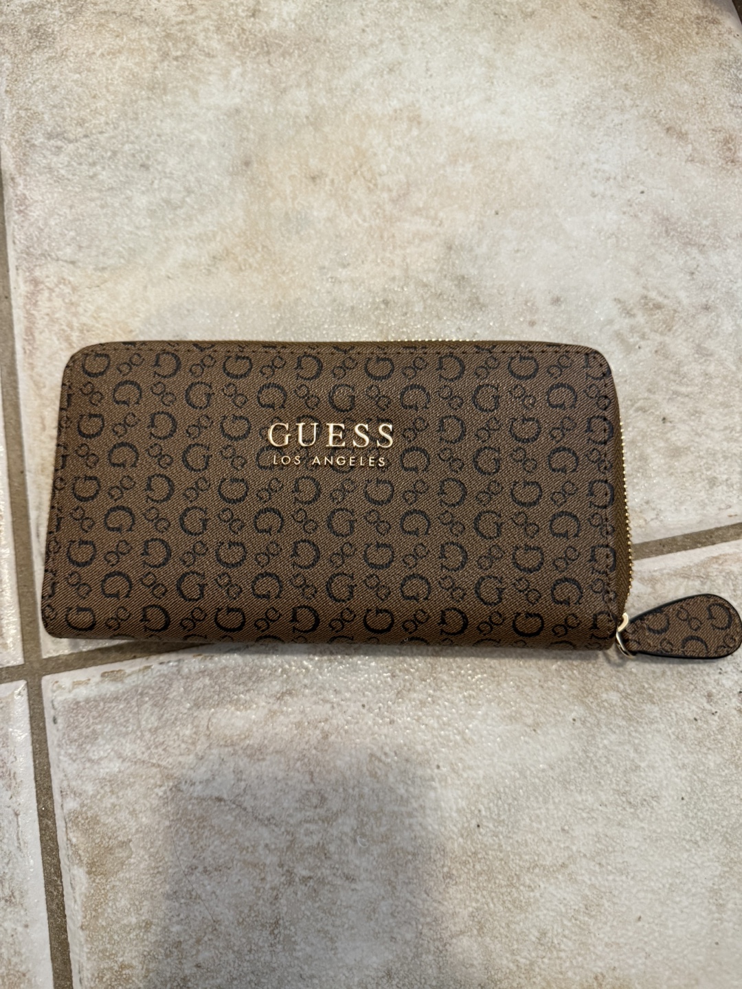 Guess Wallet