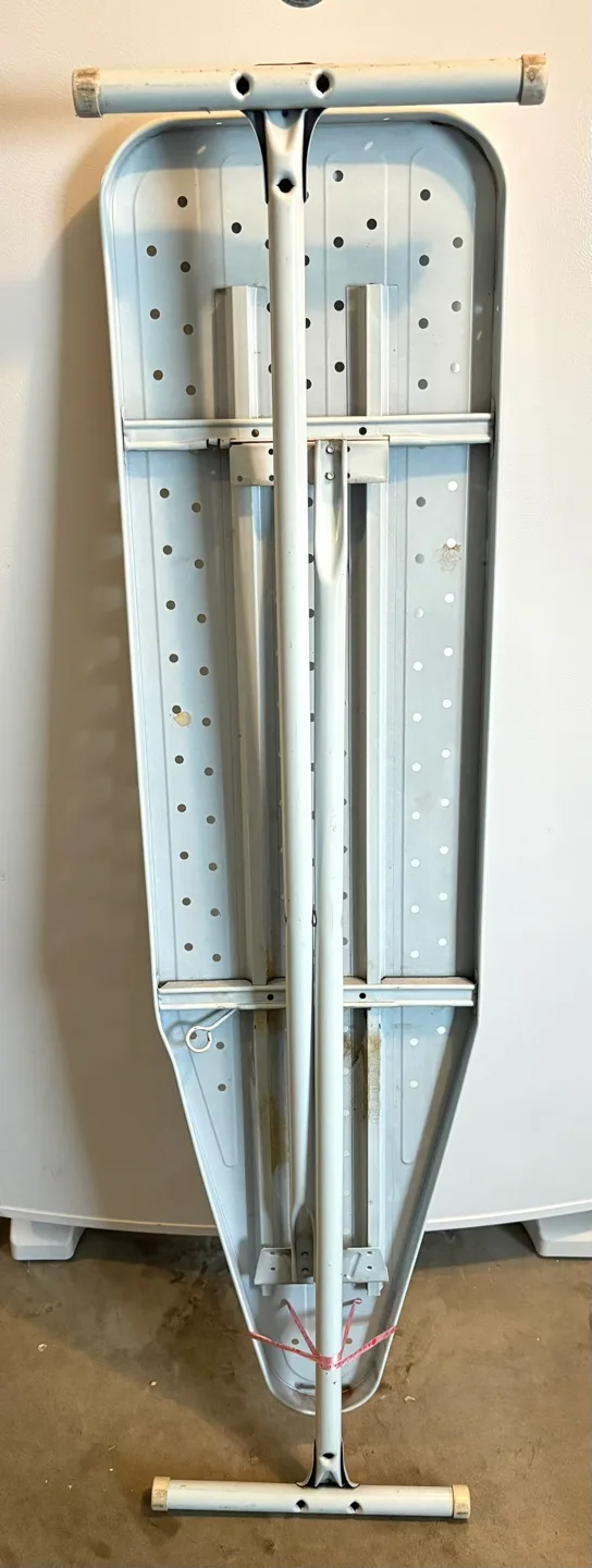 Ironing Board with Strong Metal Frame image indicator(2)