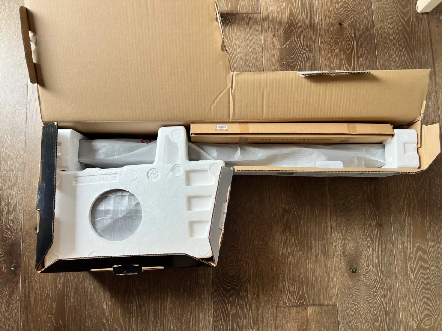 VIZIO 36" 5.1 SmartCast Sound Bar with Chromecast Built-in image indicator(3)