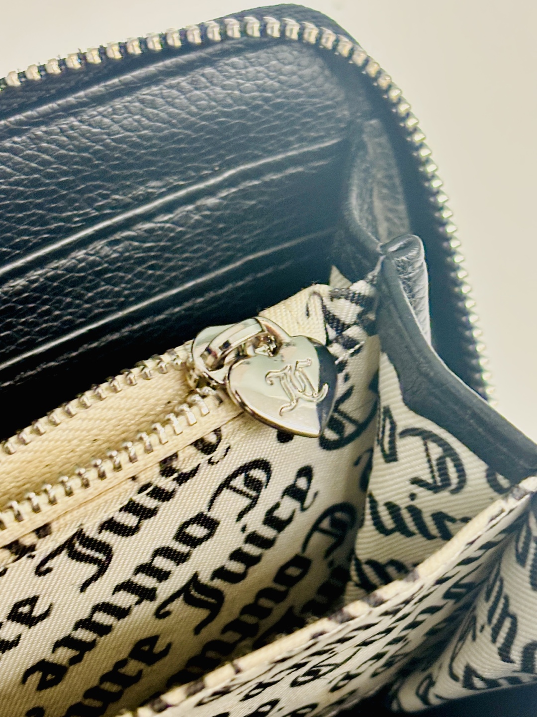 Beautiful Juicy Couture Black Wallet - photo 5