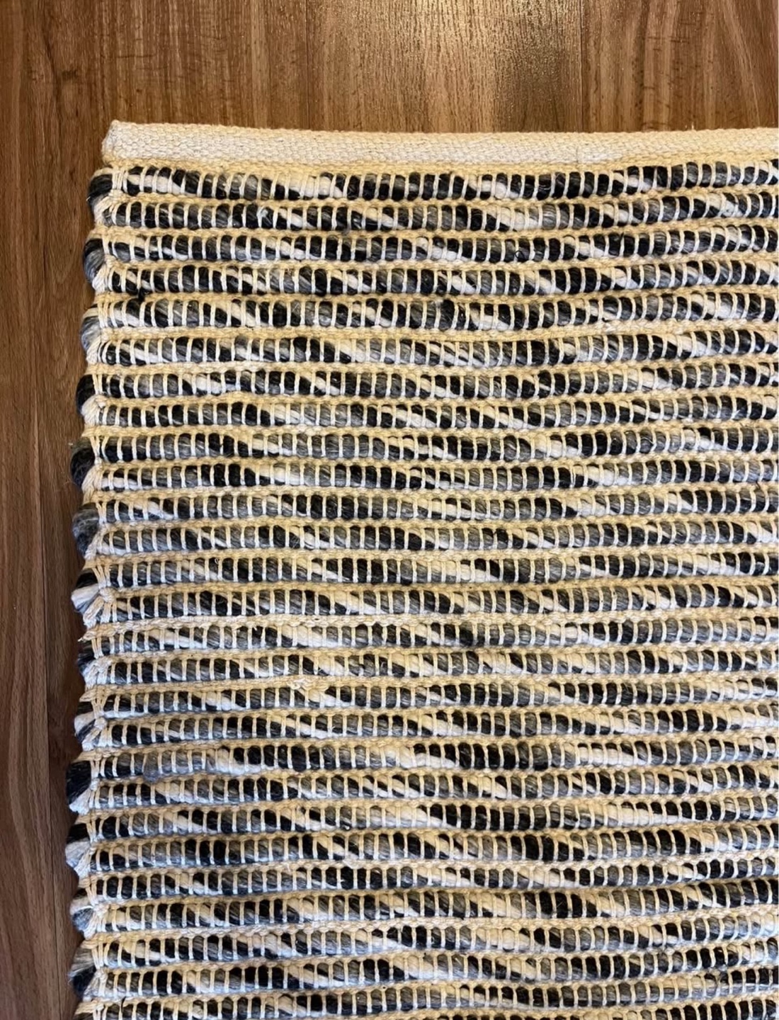 4x6 like new area rug - photo 4