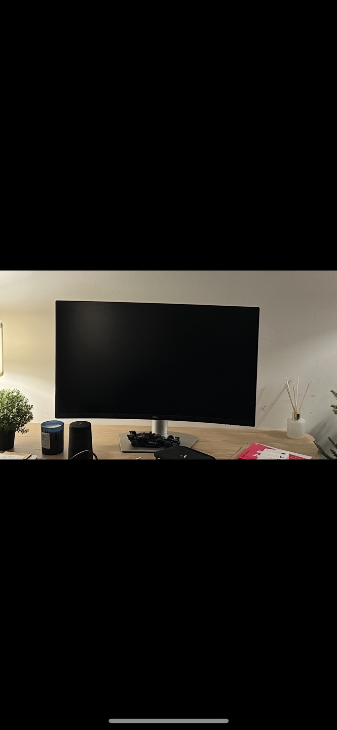 Dell 32 Curved 4K UHD Monitor - S3221QS