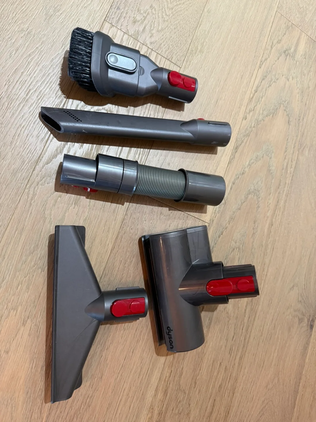 Dyson Vacuum Cleaner Attachments Set image indicator(2)