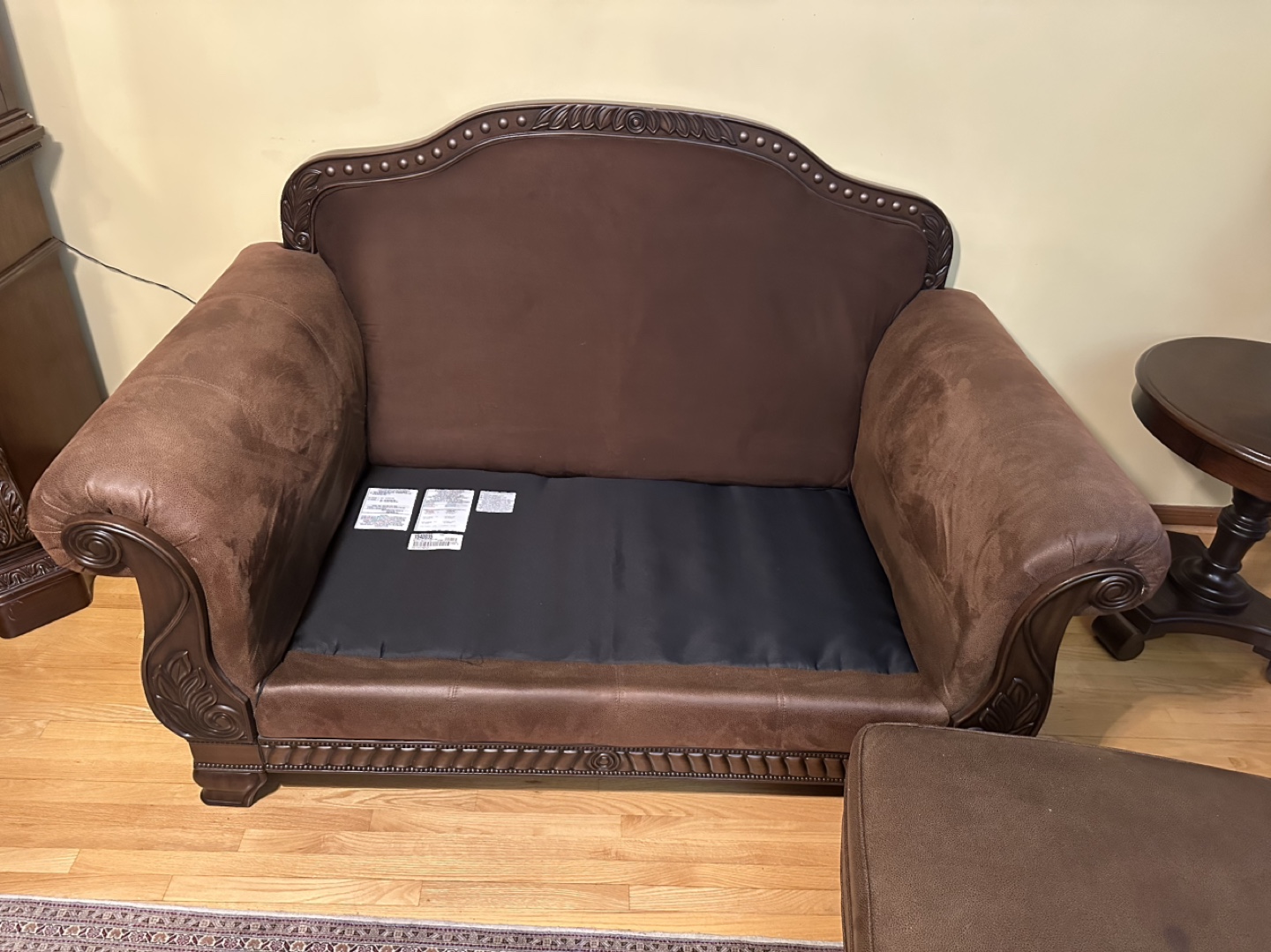 Brown Loveseat #freecycle - photo 3