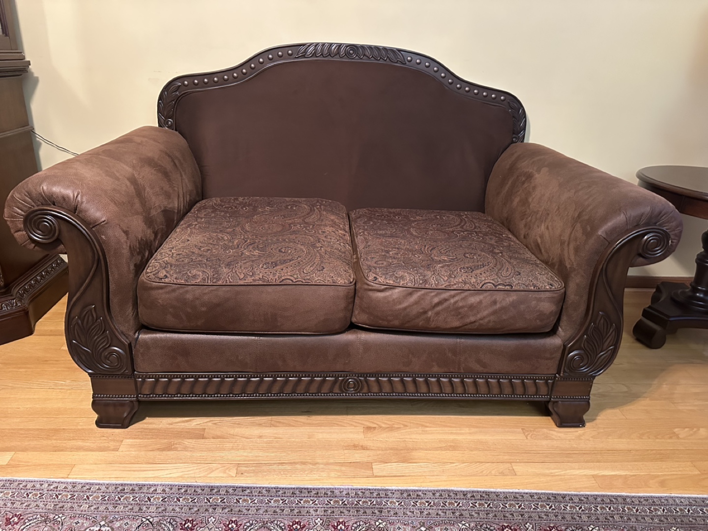 Brown Loveseat #freecycle - photo 2