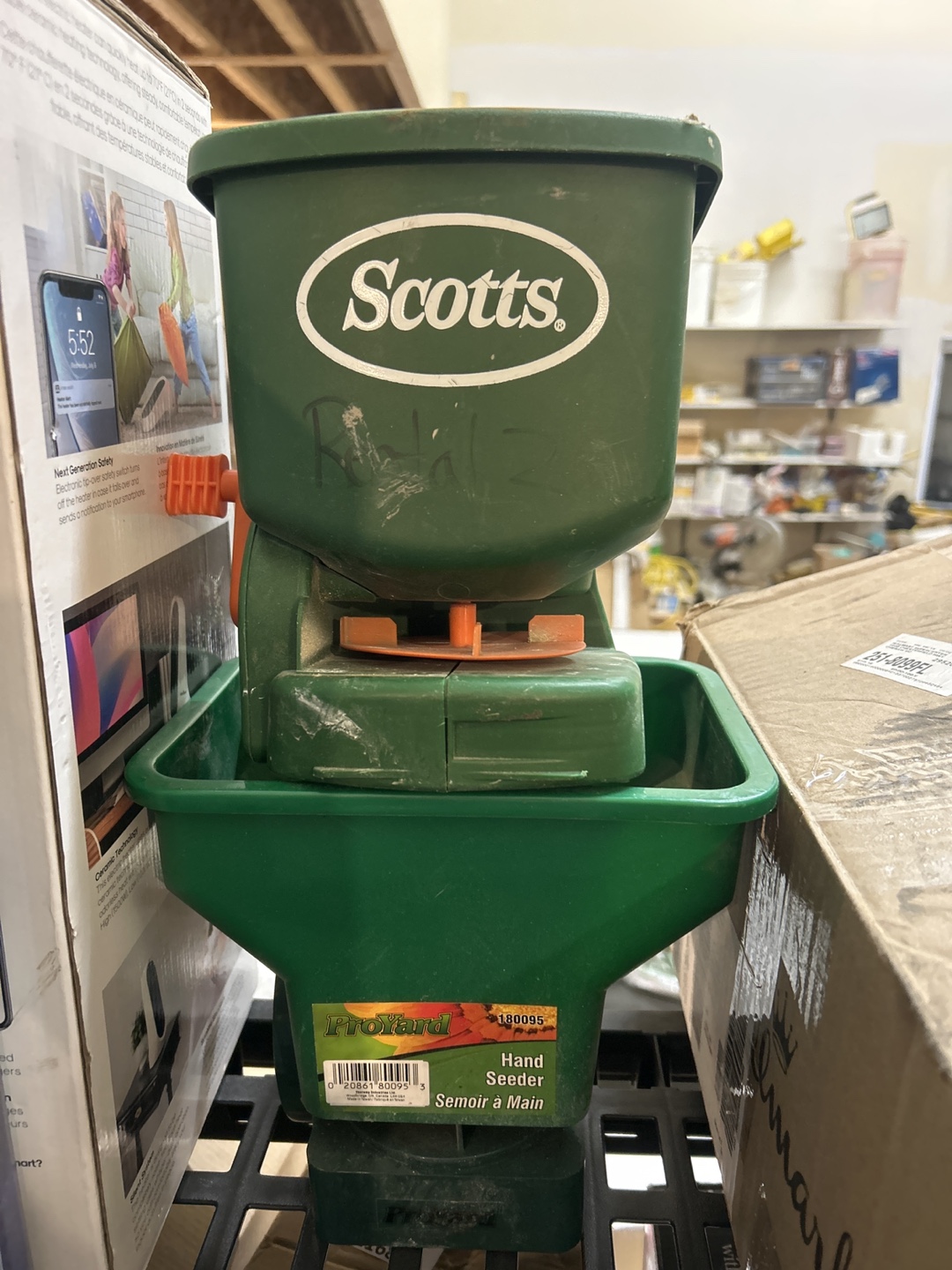 Scotts Hand Seeder