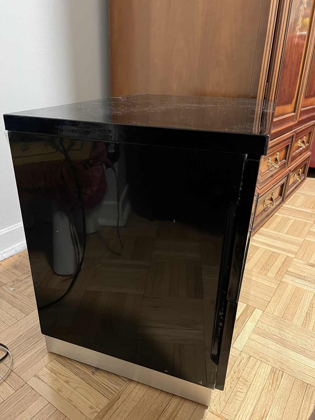 Black High Gloss Nightstand with Crystal Accents