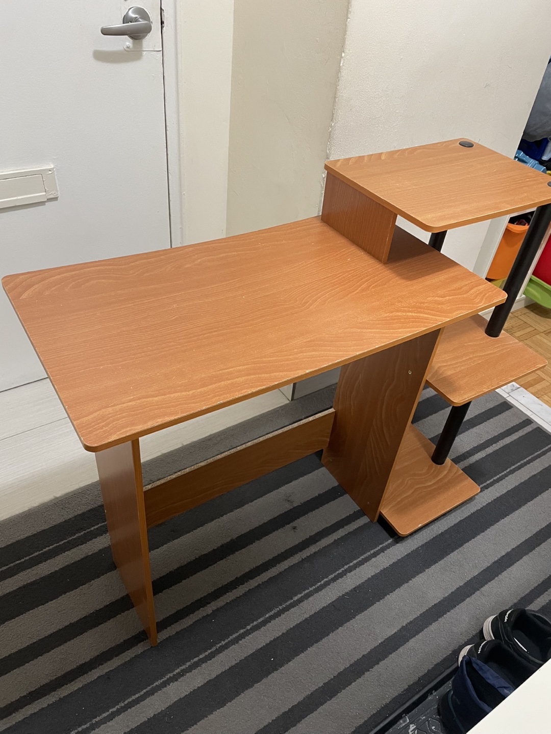 Small Wooden Computer Desk with Shelves - photo 3