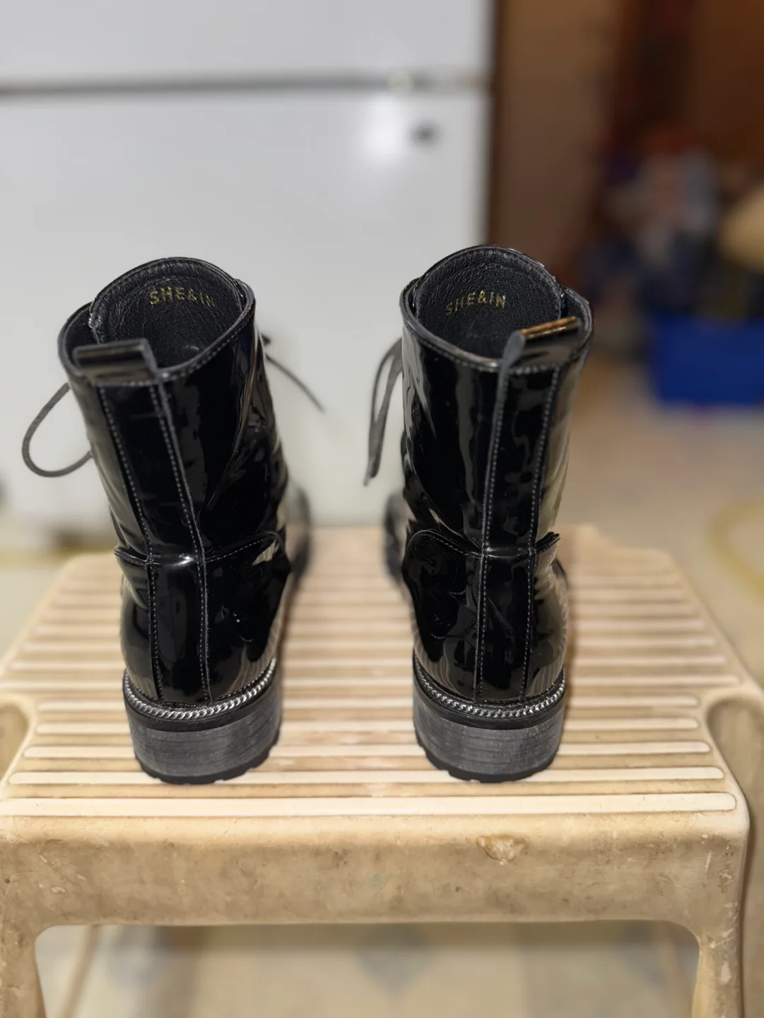 SHEIN Black Patent Leather Lace-Up Boots image indicator(3)