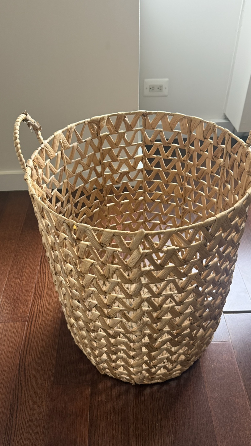 Large Woven Seagrass Basket with Handles - photo 2