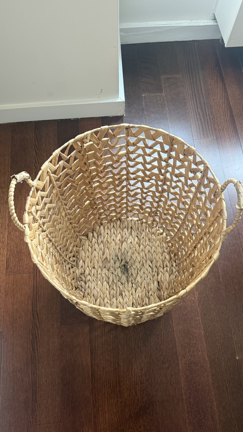 Large Woven Seagrass Basket with Handles - photo 3