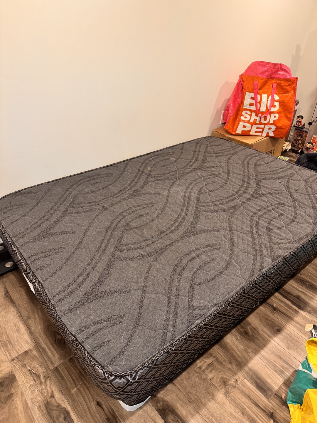 Double mattress and Boxspring - photo 2