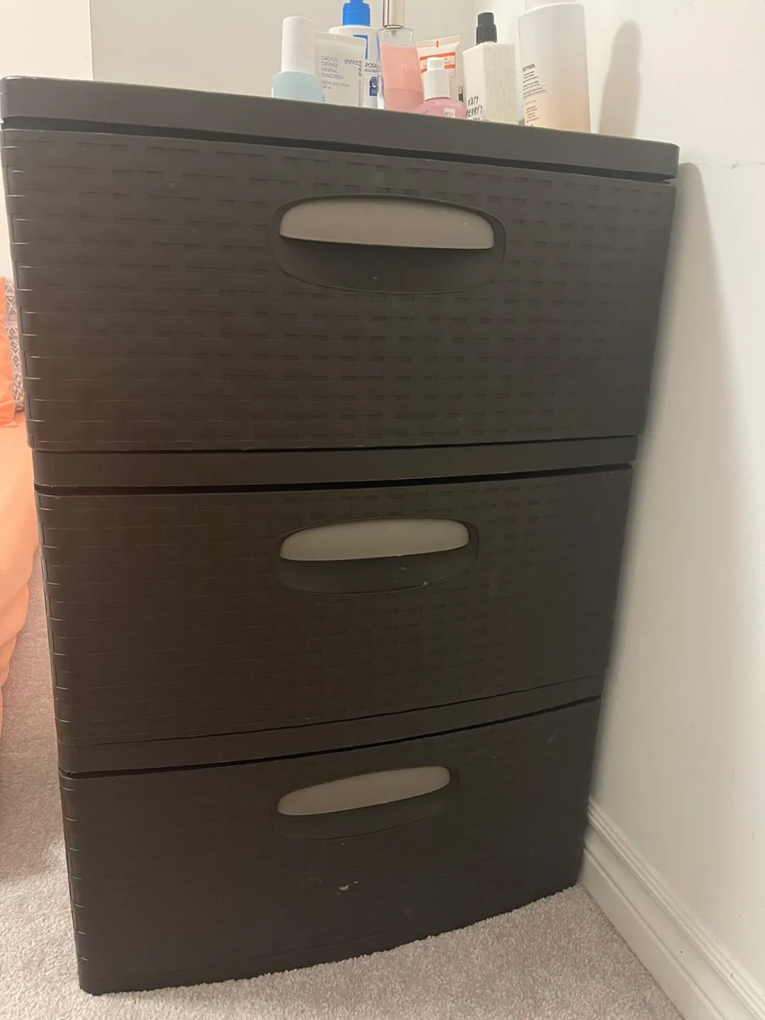 Three-Drawer Plastic Storage Unit image indicator(2)