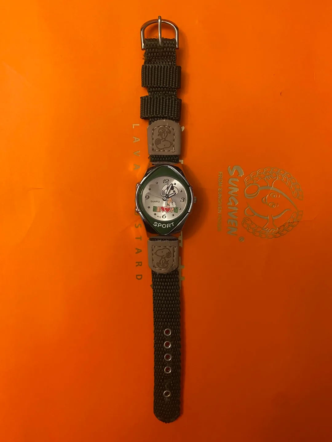 Snoopy Kids' Quartz Watch image indicator(2)