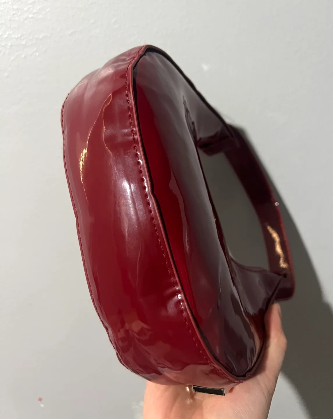 Cherry Red Patent Leather Shoulder Bag image indicator(4)