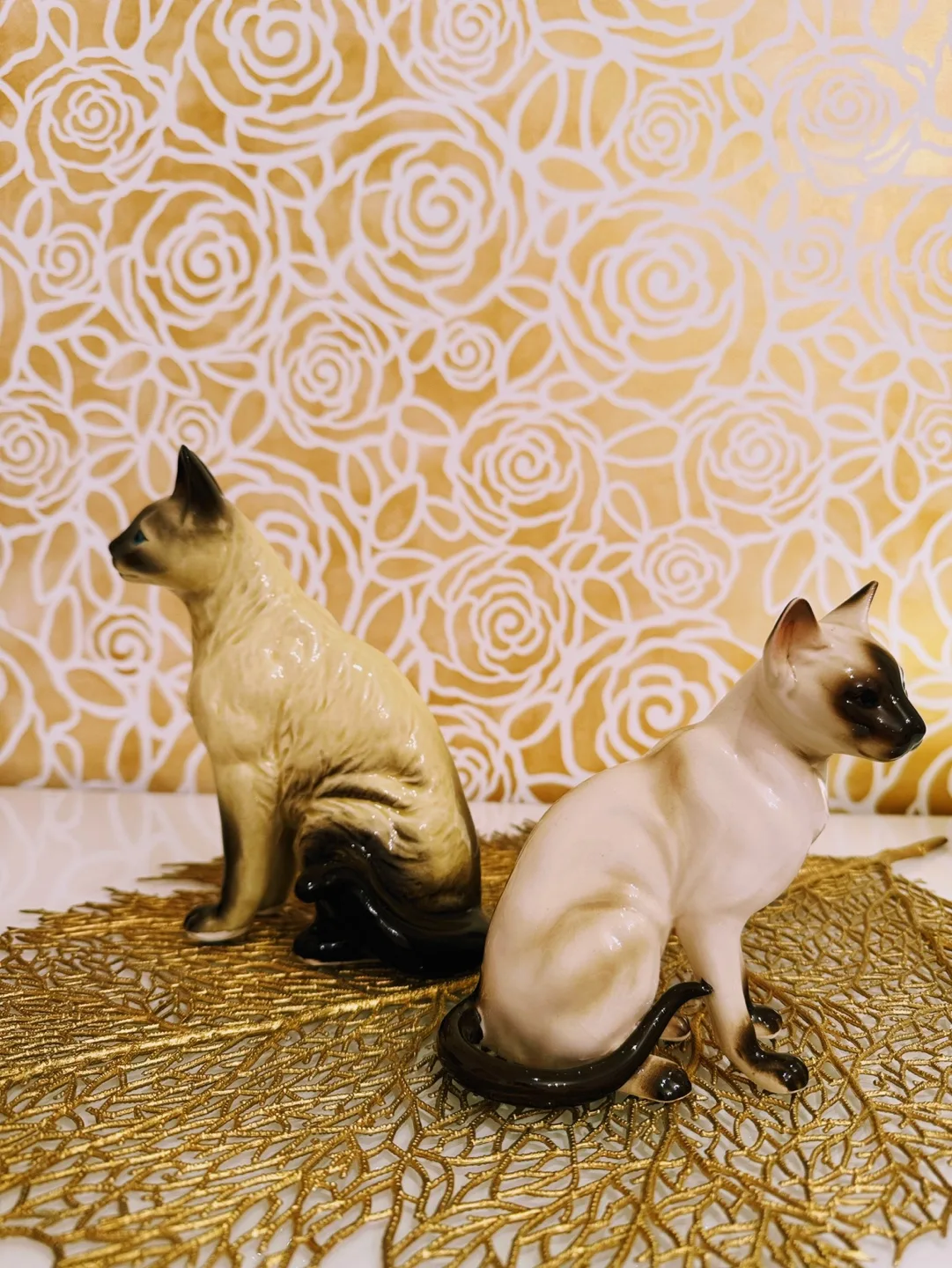 Vintage Japanese Porcelain Siamese Cat Figurines, Set of 2 image indicator(6)