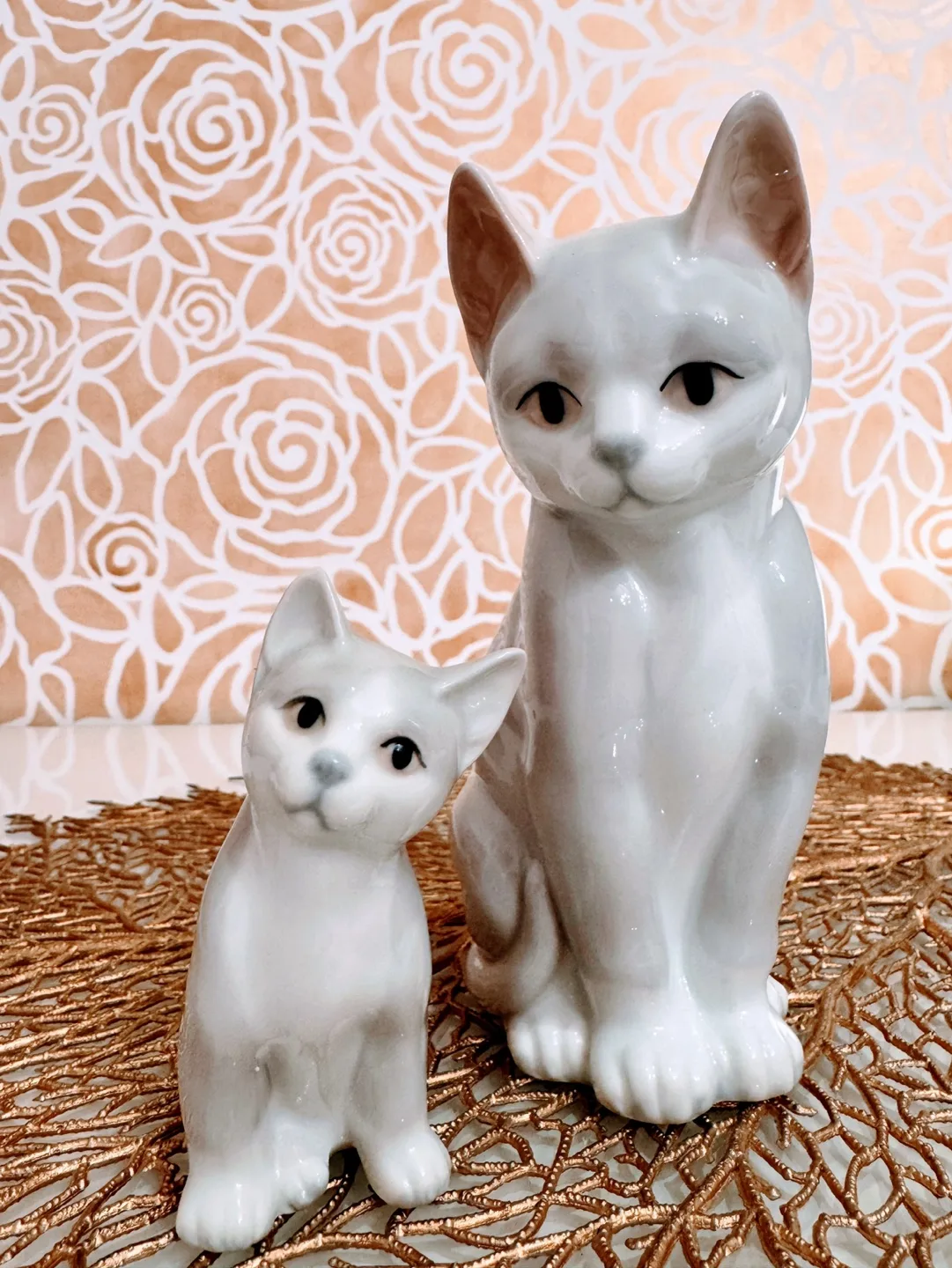 A Set of 2 Vintage Otagiri Japan Cat Figurines image indicator(2)